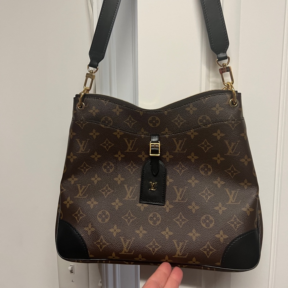 Authentic New Louis Vuitton Odeon NM Handbag Monogram Canvas MM